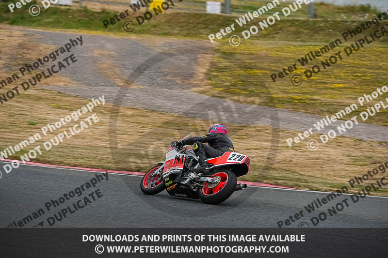 enduro digital images;event digital images;eventdigitalimages;mallory park;mallory park photographs;mallory park trackday;mallory park trackday photographs;no limits trackdays;peter wileman photography;racing digital images;trackday digital images;trackday photos